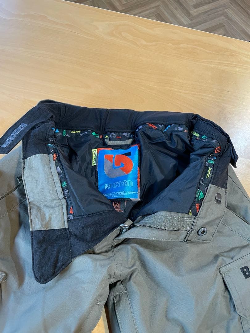 スノーボードウェア　Burton キッズ用　サイズ140