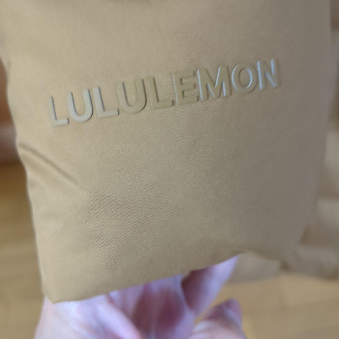 ルルレモンワンダーパフダウンコート サイズ4！