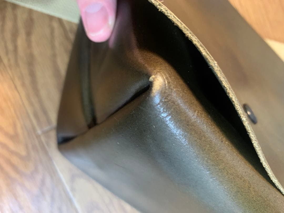 uni&co レザーメッセンジャーバッグ 深緑 カーキ ユニアンドコー ②