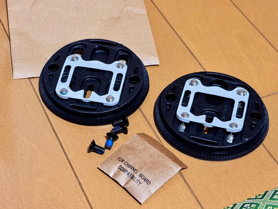 使用1回 ほぼ新品 SALOMON RHYTHM スノーボード L ビンディング