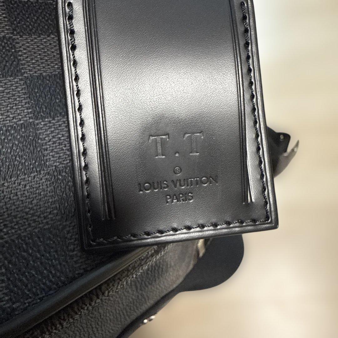 Louis Vuitton ダミエグラフィット キャリーケース
