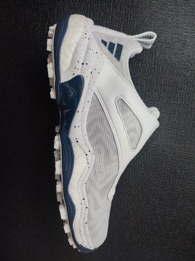 美品　アディダス ゴルフシューズ　コードカオス 25 ボア スパイクレス