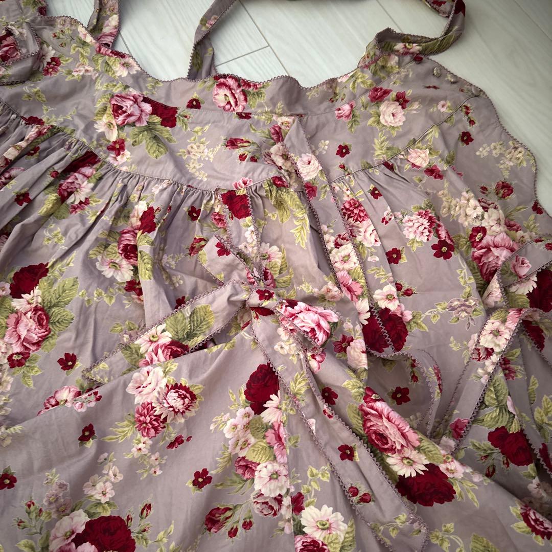 フリルたくし上げ付き花柄エプロンスカート