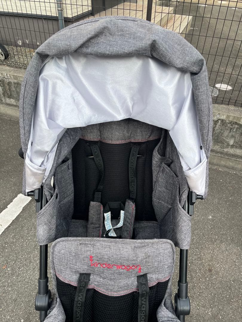 キンダーワゴン　ベビーカー