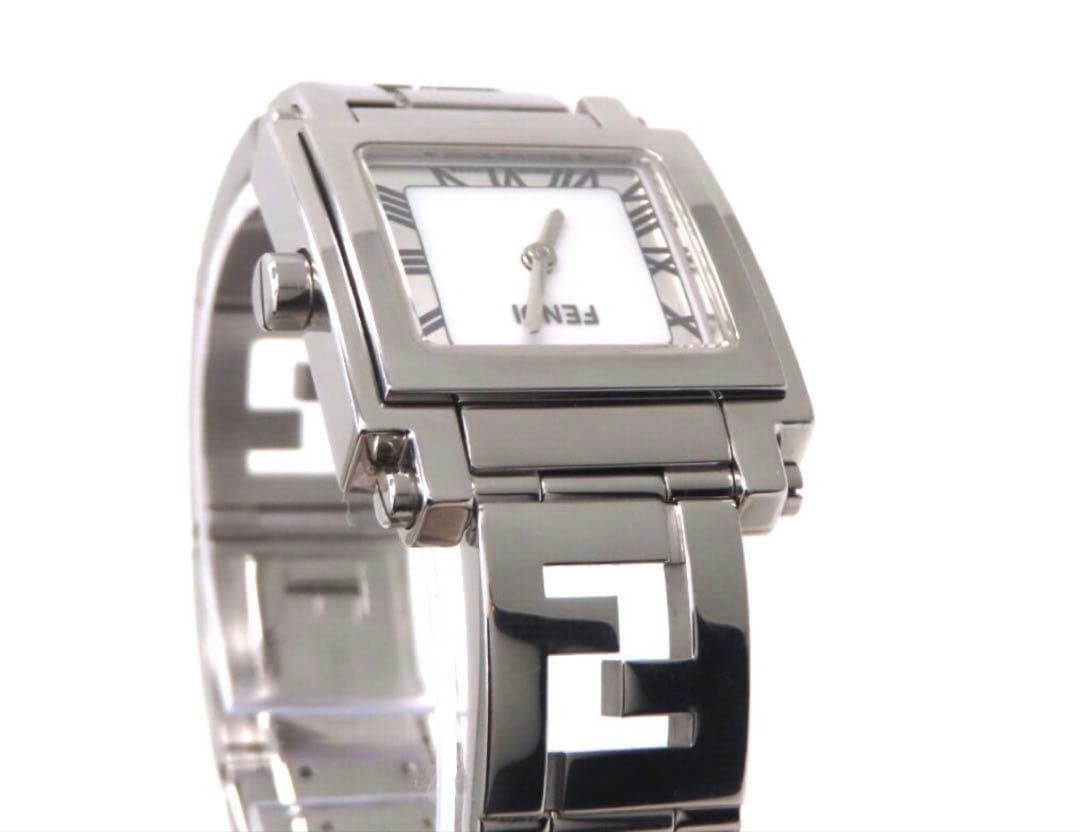 美品 保証書ありFENDI スクエア型 腕時計