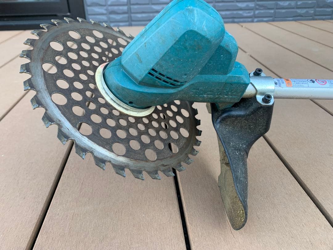 ごりてゃん完動品 Makita コードレス草刈り機