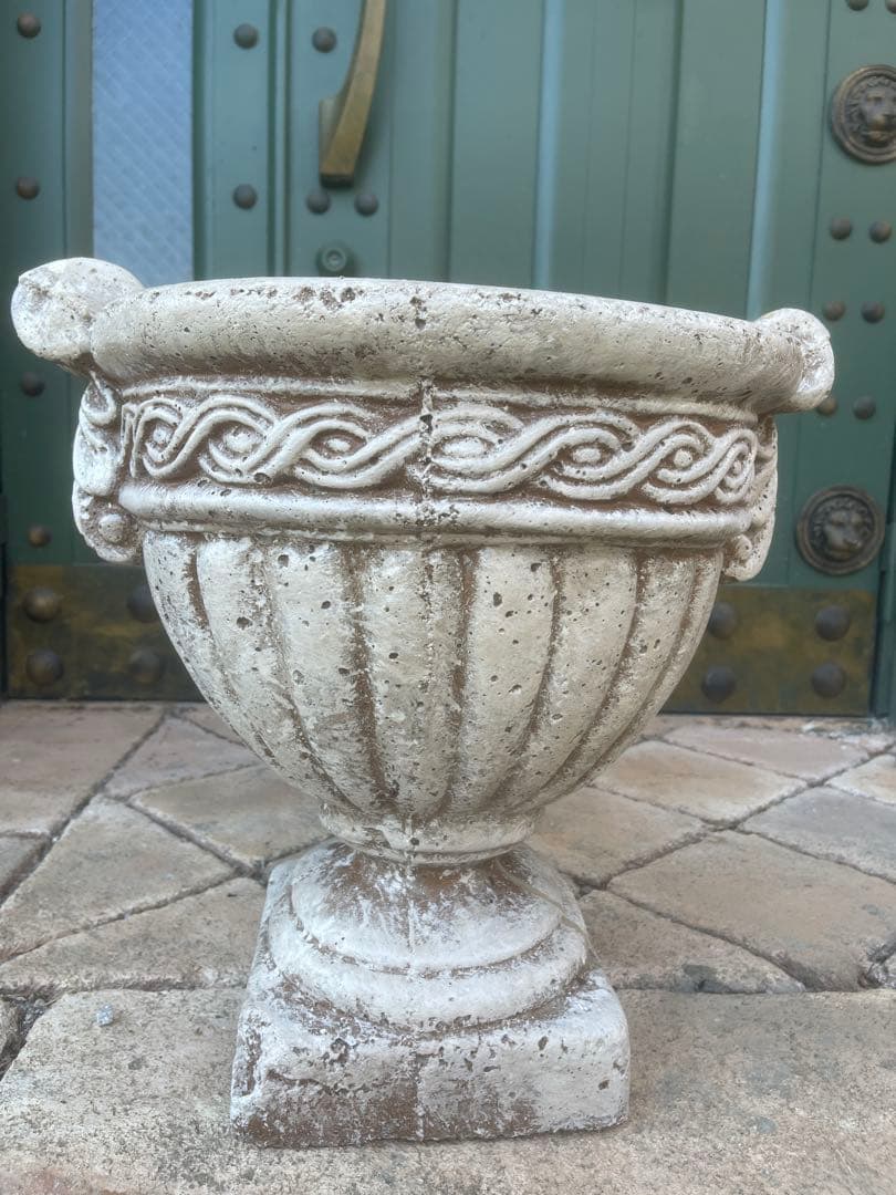 ギリシャ風植木鉢 長さ43cm、材質：コンクリート
