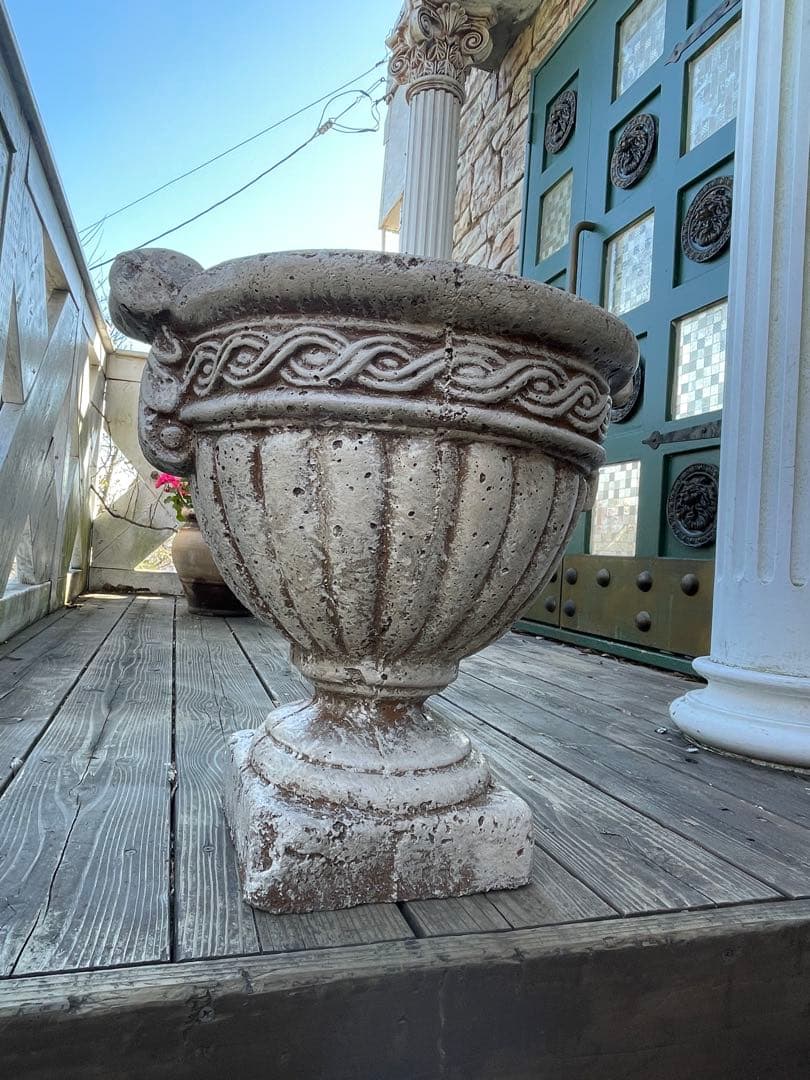 ギリシャ風植木鉢 長さ43cm、材質：コンクリート