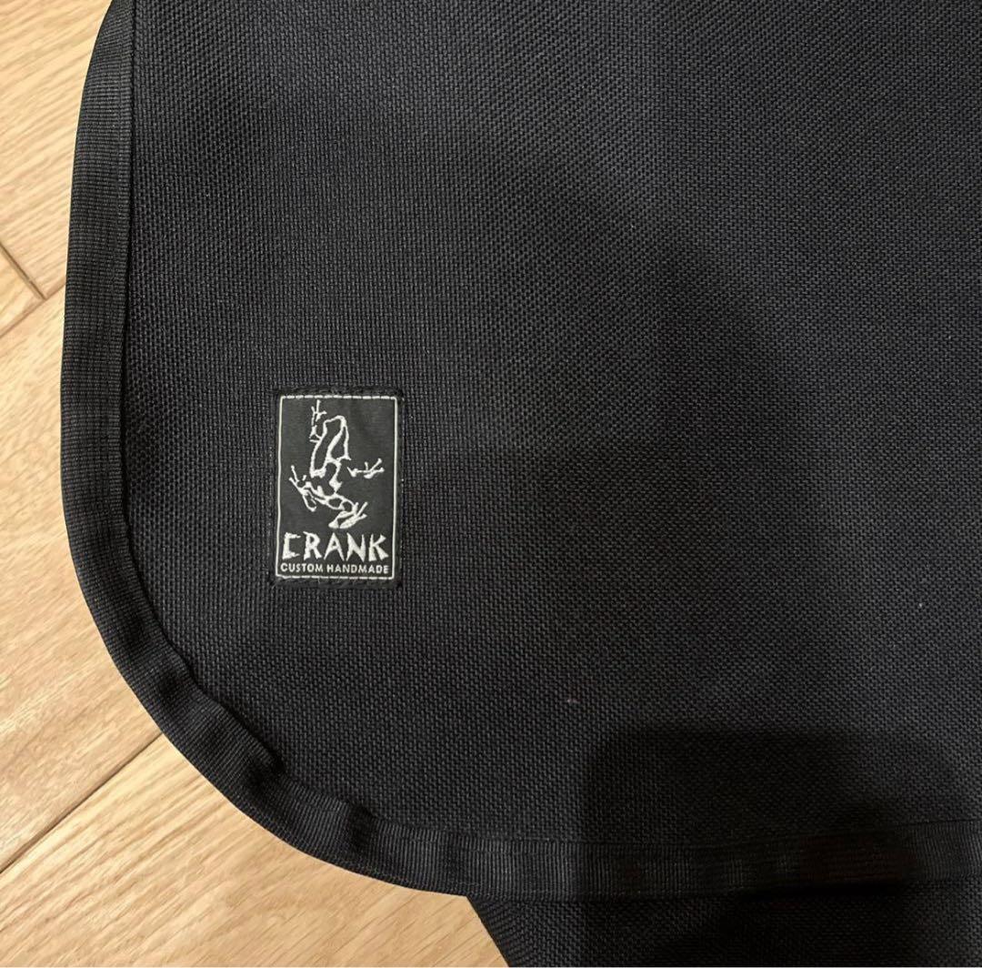 美品　CRANK メッセンジャーバッグ　solo Mサイズ