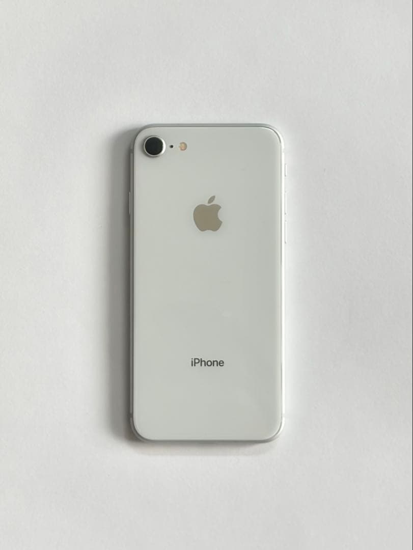 iPhone 8 64G ホワイト