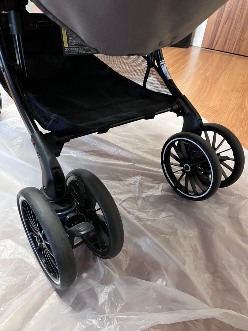 値下げ【美品】 Combi スゴカルSwitch エッグショック シャドーグレー