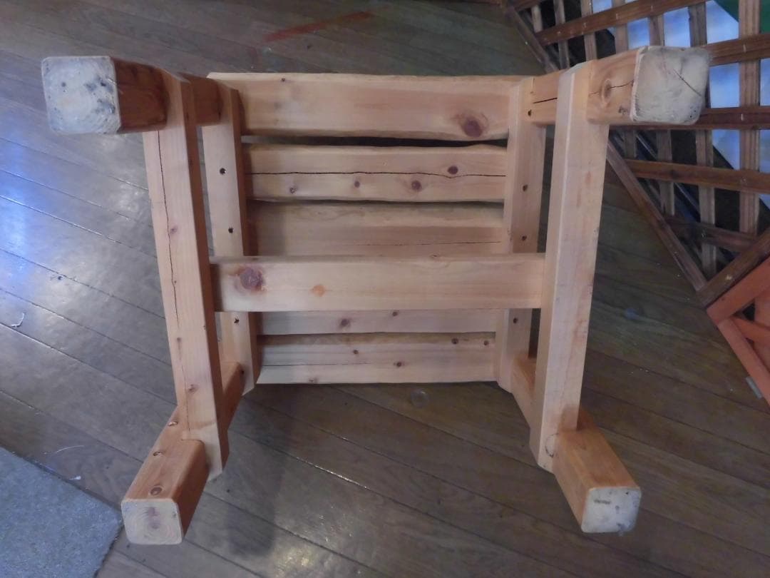 天然木無垢材ログチェア　野趣味あふれるログハウス風パーソナルチェア　ログハウス風