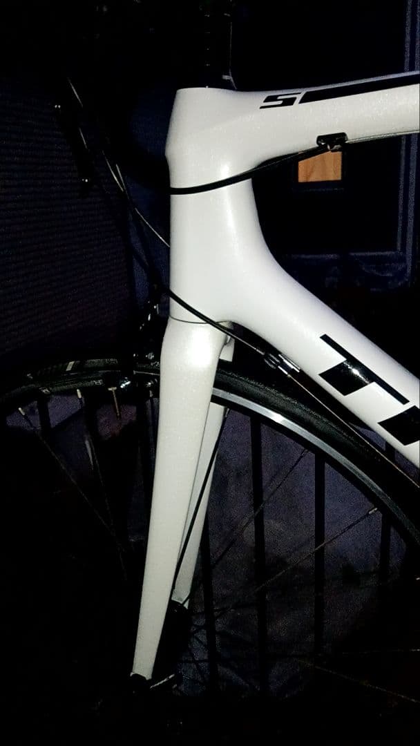 ☆超美品☆トレック　エモンダs5　105　EMONDA　ペダル無し　送料元払い