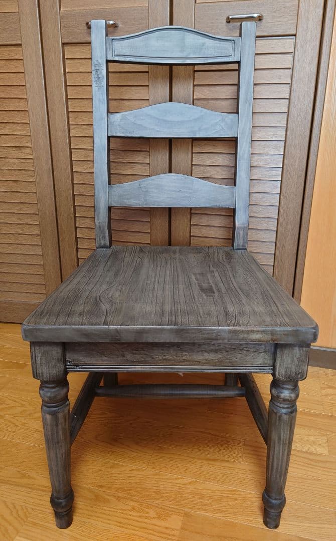 【最終値下げ】木製 ダイニングチェア 2