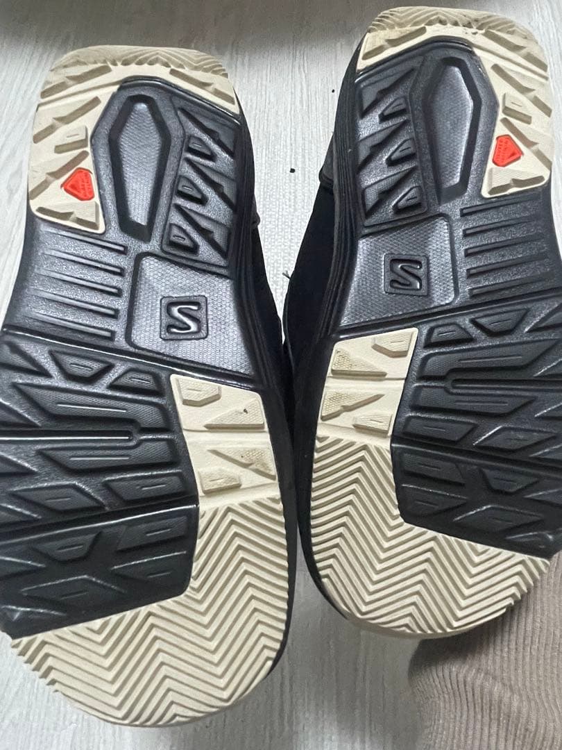 かみむー　　美品　Salomon 子ども用スノーボードブーツ ブラック