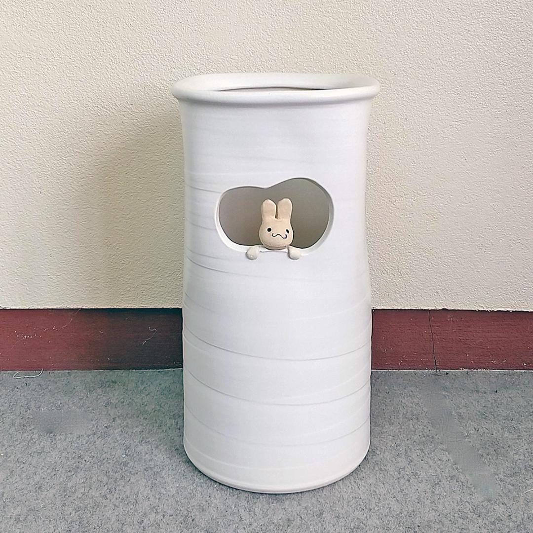 陶器傘立て　窓うさぎ傘立　ウサギ傘立て　かわいい　信楽焼　丸伊製陶　2-2932