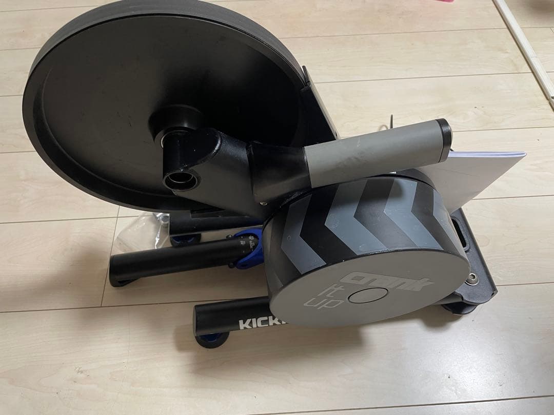 Wahoo KICKR トレーニングローラー台