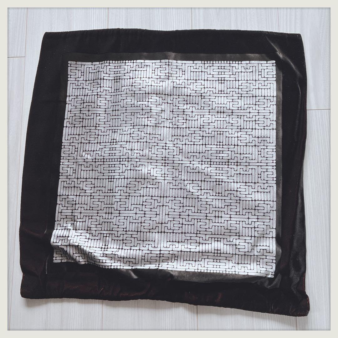 スコティッシュヴィンテージ　クッションカバー　黒+赤と黒+青2枚組セット