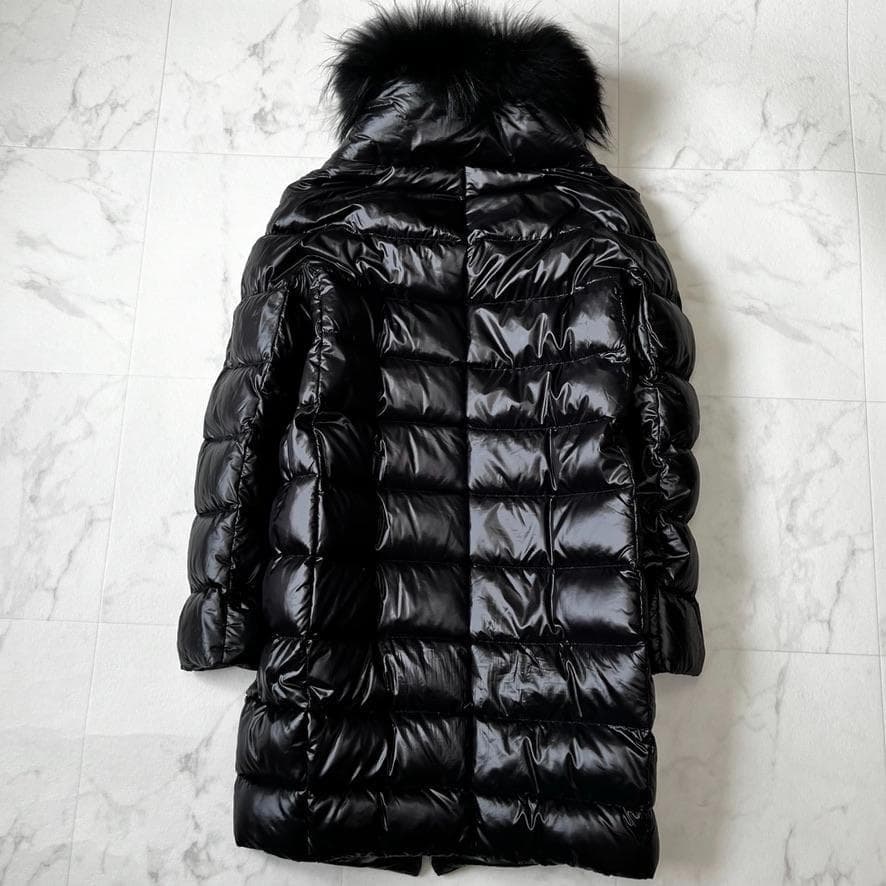 komako・ヘルノ HERNO ラクーンファー シャイニー ダウン