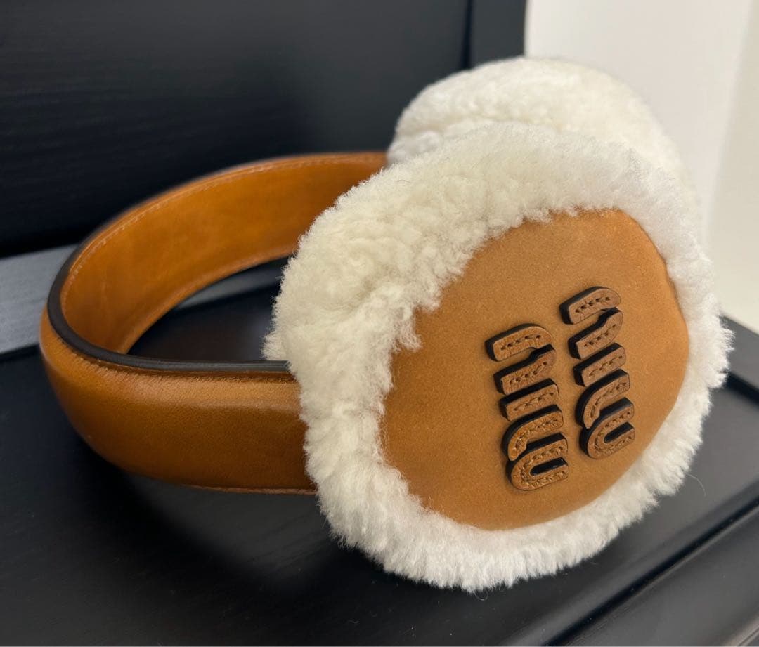 Miu Miu シアリングイヤーマフ コニャック/ナチュラル