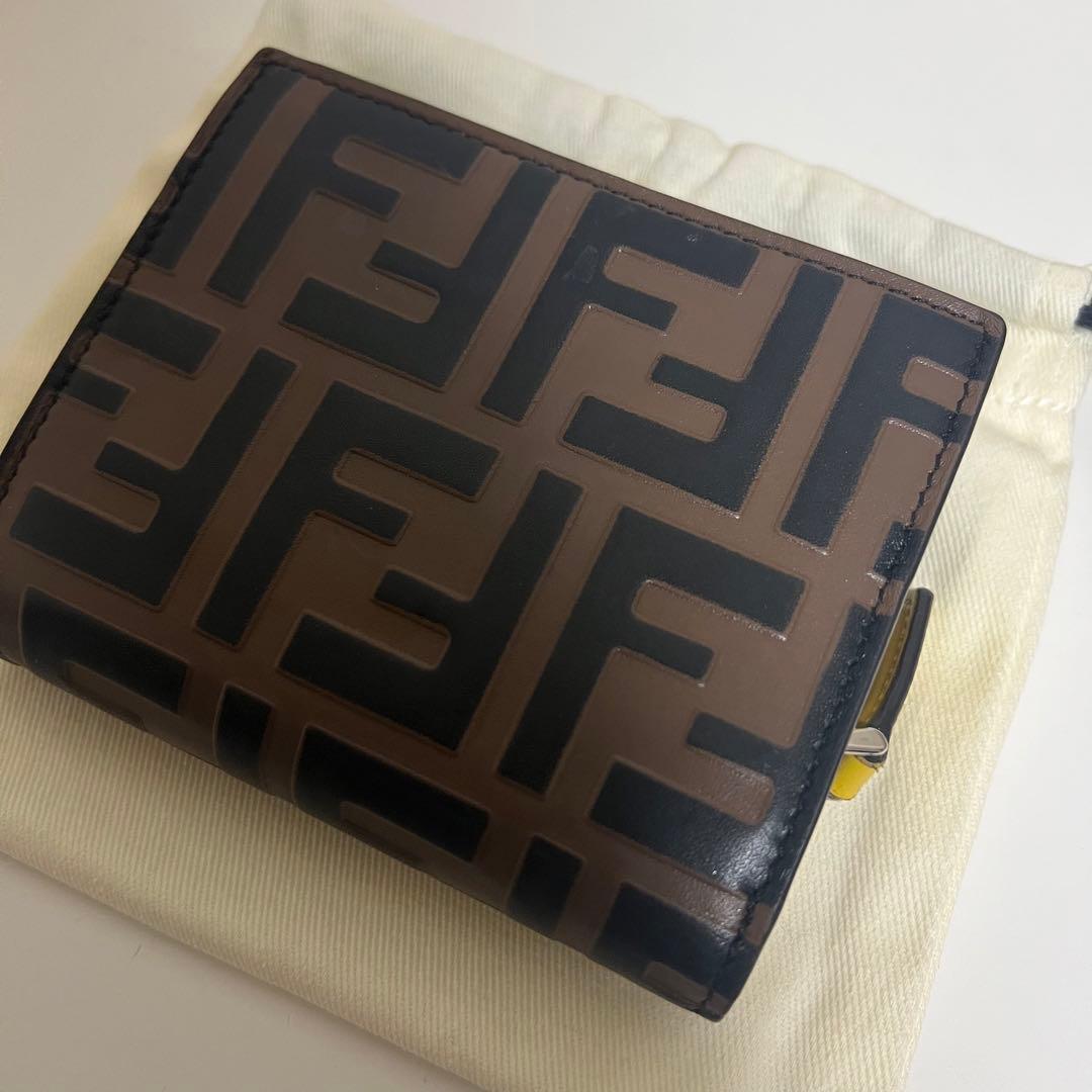 FENDI 現行 エフイズ フェンディ 二つ折り財布 ズッカ柄