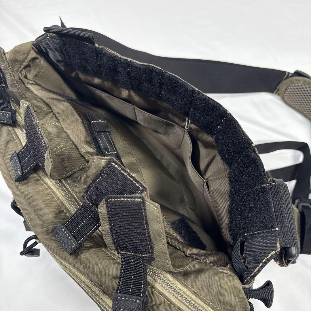 美品 5.11 ファイブイレブン 4-Banger Bag オリーブ