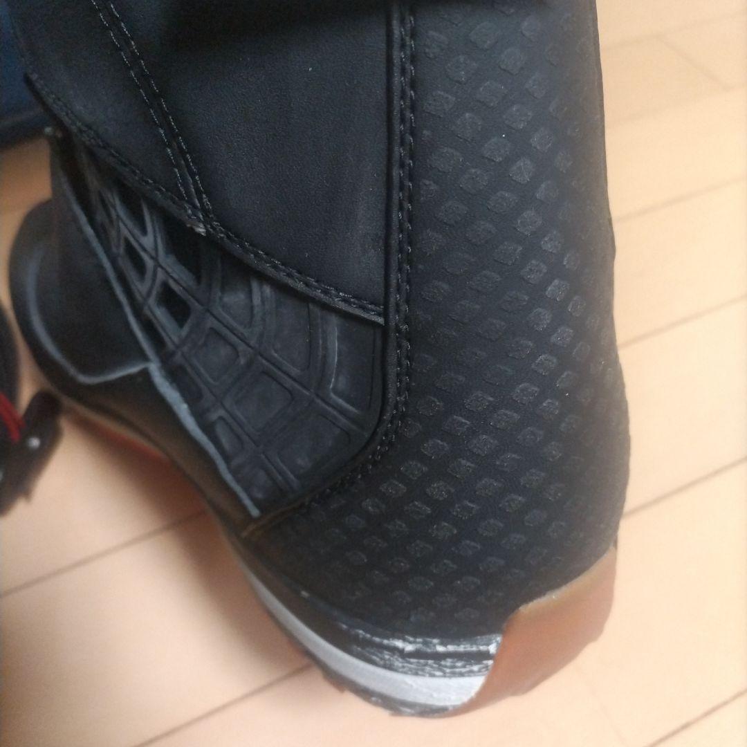 SALOMONスノーボードブーツ ブラック/レッド26.5cm