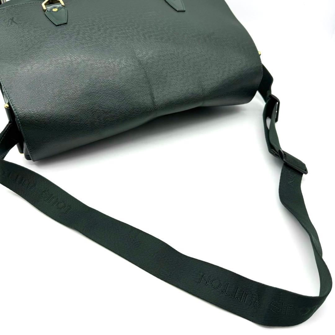 ✨美品✨ヴィトン ショルダーバッグ タイガ デルスー エセピア A4可能 レザー