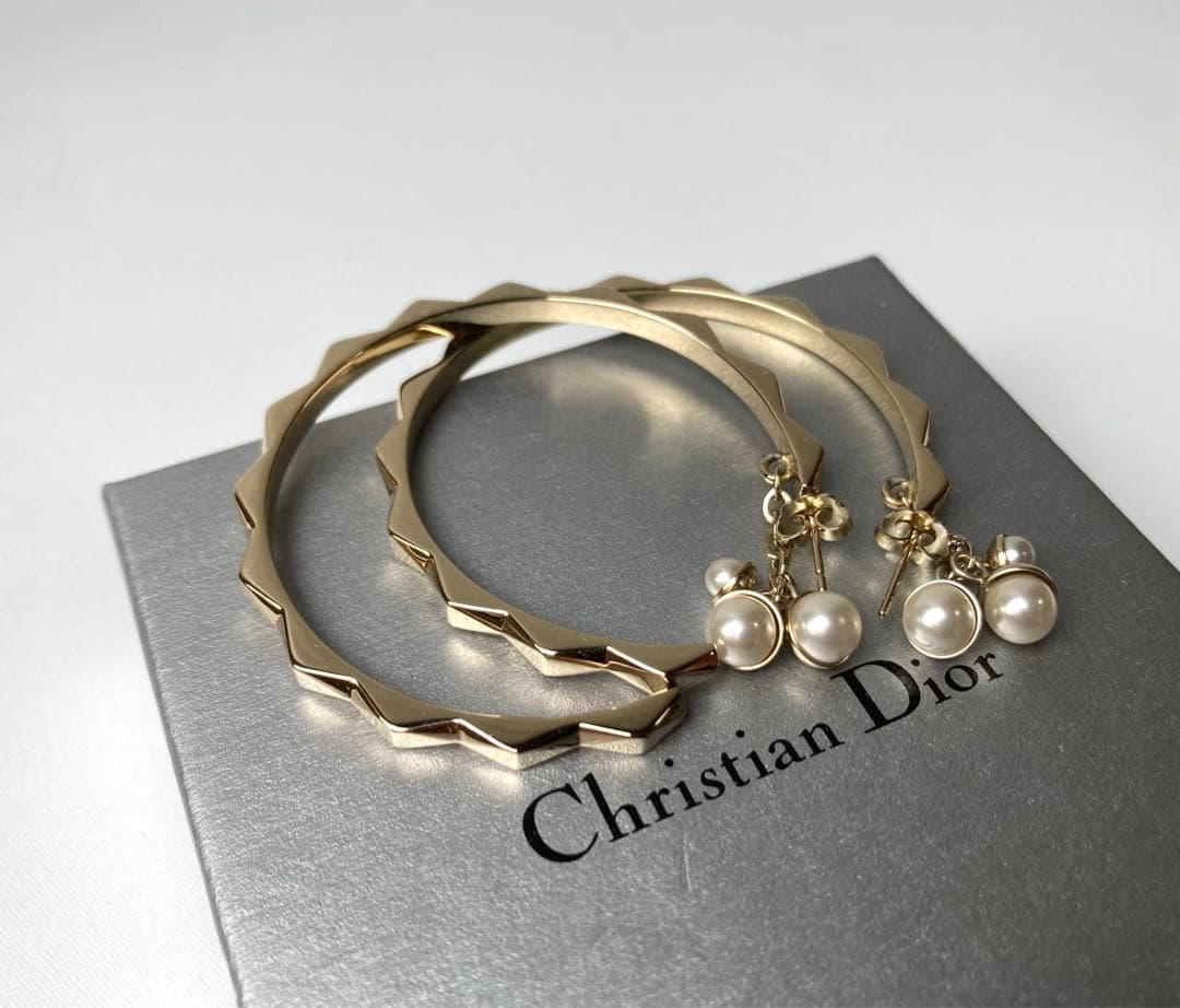 ディオール　6Pフェイクパール　ラージサイズ　フープイヤリング　イエローゴールド