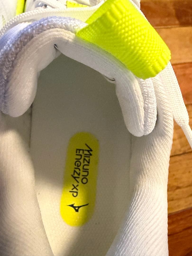 バレーボールシューズ Mizuno WAVE MOMENTUM ELITE