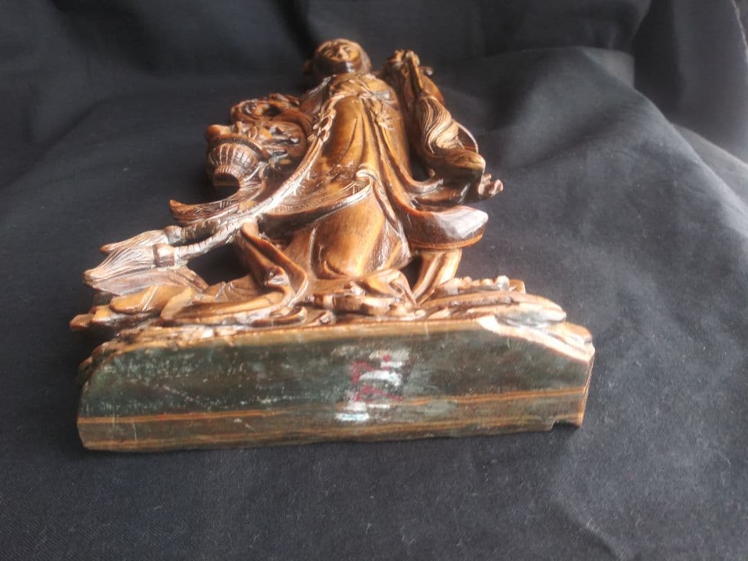 虎眼石　観音像　中国工芸品　置物　NO.438