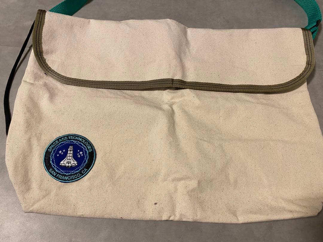 未使用 SPACE AGE TECHNOLOGIES / ZINE HOLDER