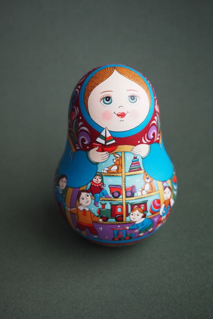 ロシア雑貨☆起き上がりこぼし♪『Toy shop』マトリョーシカ オリガ作