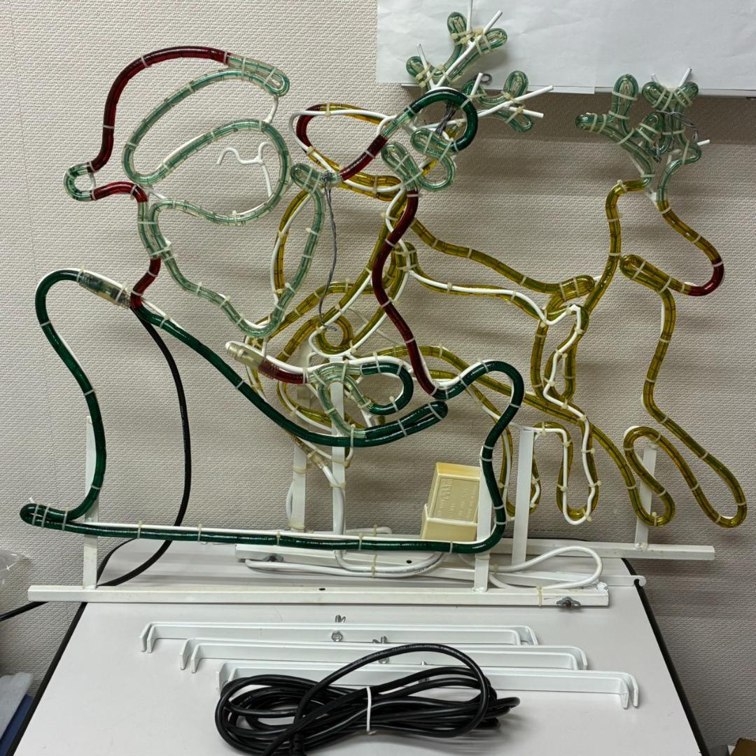 クリスマス　サンタクロースとトナカイ　動くモチーフ　25247