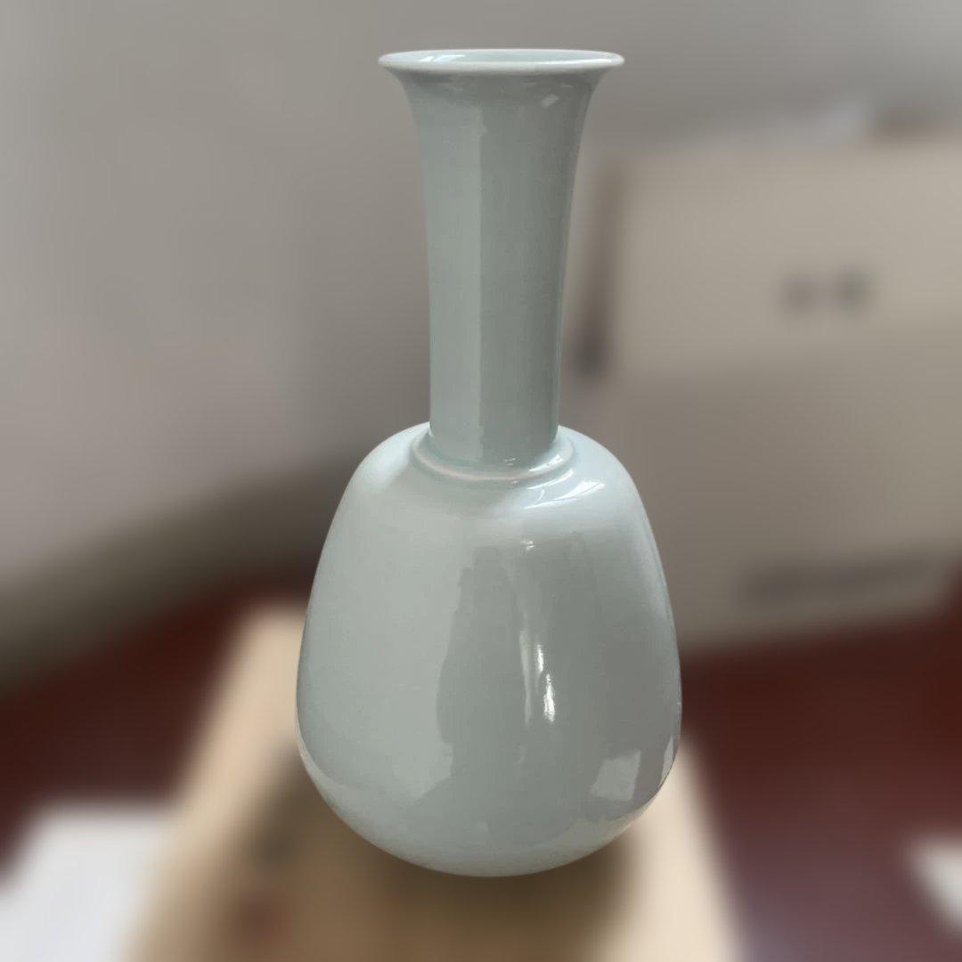 淡いグレーの花瓶 木製箱付き