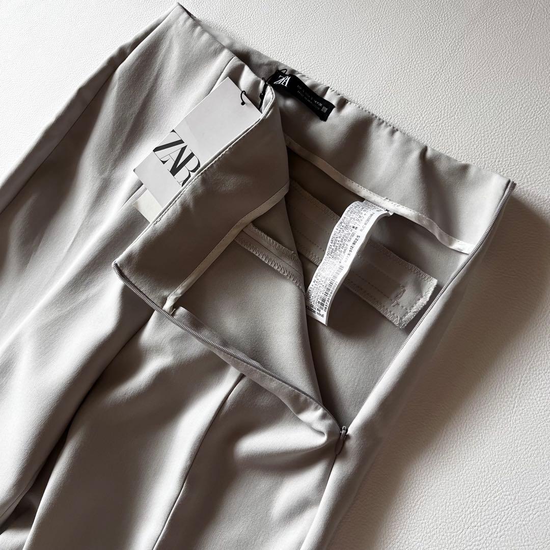 新品タグ付き✨ZARA　パンツスーツ　セットアップ　現行　ライトグレー　洗える