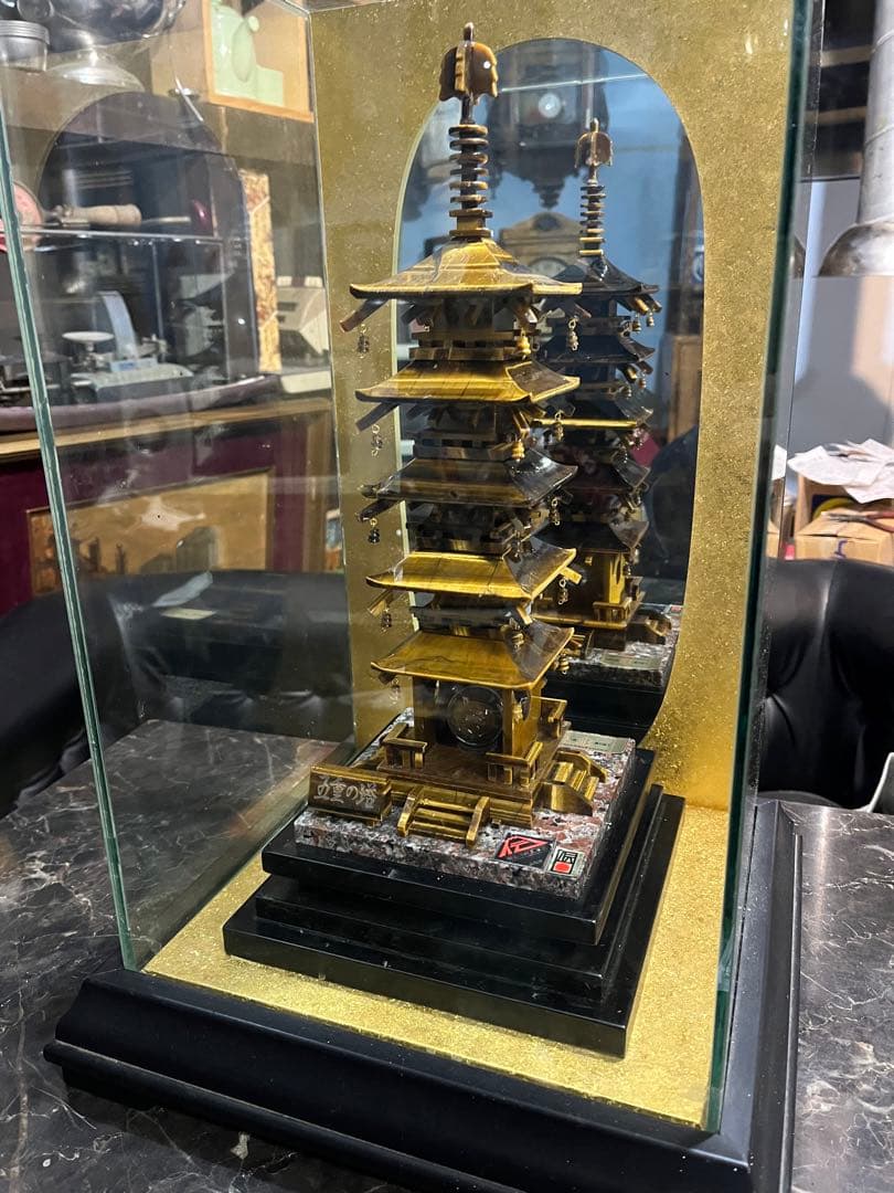 虎目石五重の塔、五重の塔、水晶五重の塔、