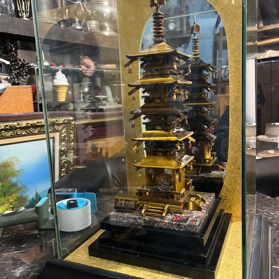 虎目石五重の塔、五重の塔、水晶五重の塔、