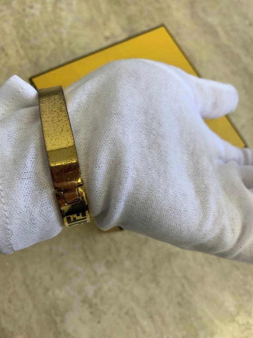 本物 FENDI フェンディ ブレスレット Mサイズ