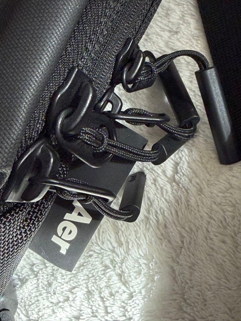 極上美品　AER スリングバッグ　ブラック ！