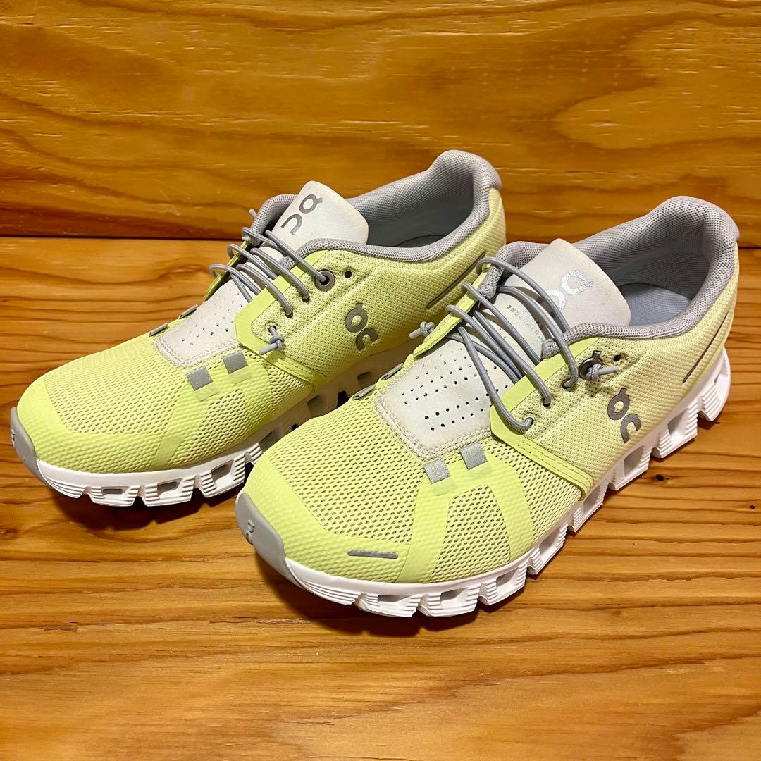 On クラウド5 23.5cm