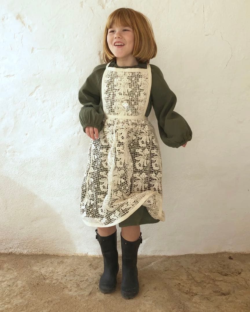 H*E様 Liilu エプロンワンピース 6y