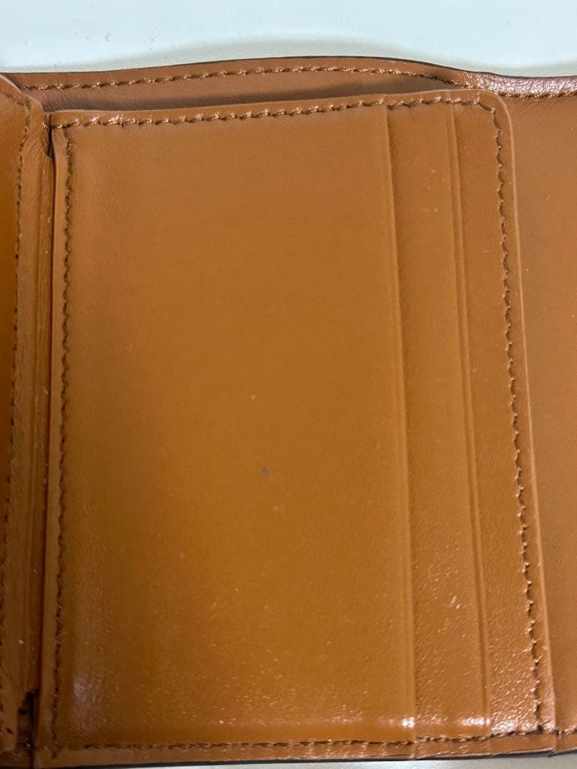 【値下げしました】チェック柄 三つ折り財布 ゴールド金具