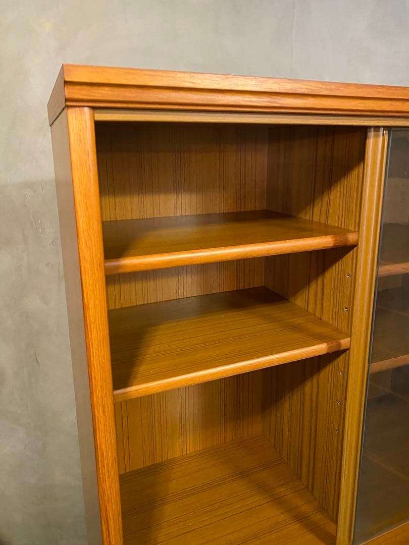 【東京都内23区配送無料】　食器棚　キャビネット　キッチン　ショーケース　本棚