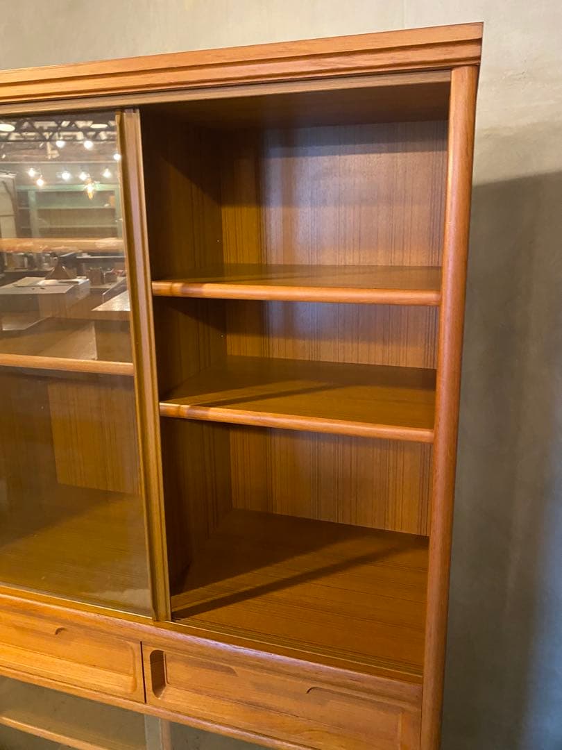 【東京都内23区配送無料】　食器棚　キャビネット　キッチン　ショーケース　本棚