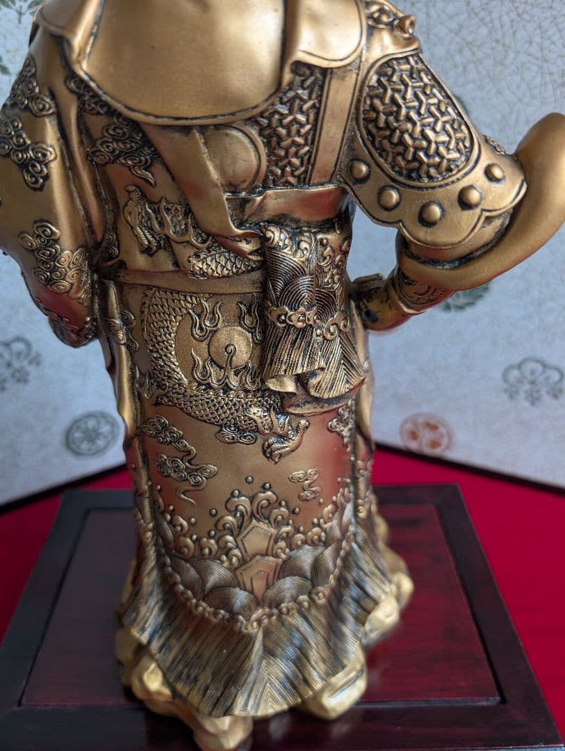 工芸　彫刻　関羽　関公　三国志　置物　立像　台付