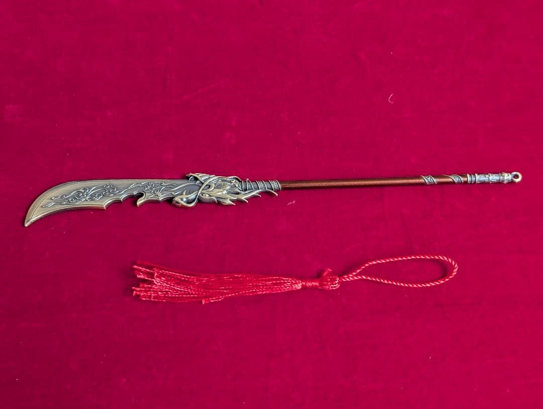 工芸　彫刻　関羽　関公　三国志　置物　立像　台付