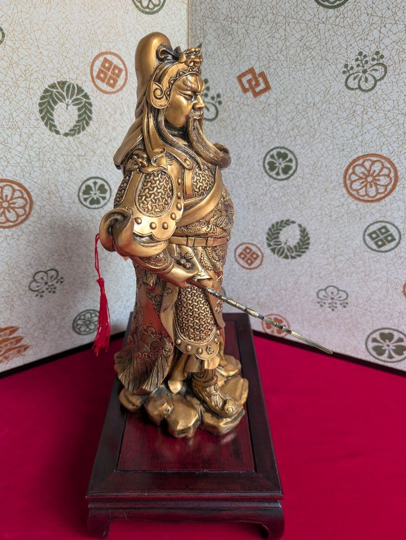 工芸　彫刻　関羽　関公　三国志　置物　立像　台付