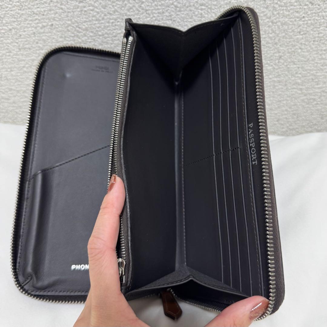 【残り1点】 超美品✨ FENDI フェンディ ズッカ柄 トラベルウォレット