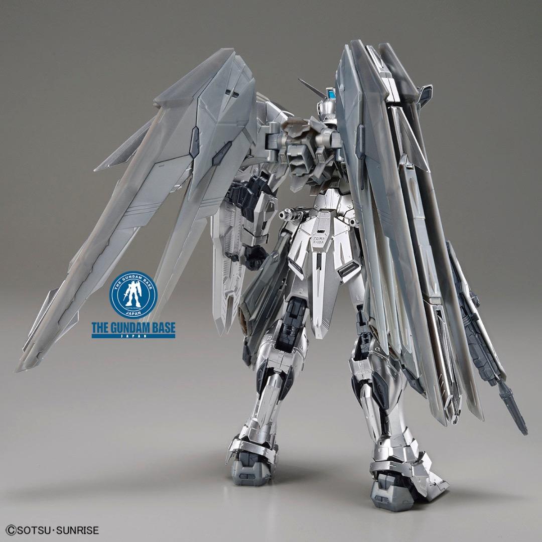 MG フリーダムガンダム Ver.2.0 [シルバーコーティング]
